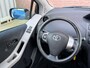 Toyota Yaris 1.3 VVTi Sol 87PK 5 DEURS! NL AUTO NAP! AIRCO l MTF-STUUR l ELEK PAKKET l TREKHAAK l 16'LMV l SPOILER! TOPSTAAT!