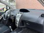 Toyota Yaris 1.3 VVTi Sol 87PK 5 DEURS! NL AUTO NAP! AIRCO l MTF-STUUR l ELEK PAKKET l TREKHAAK l 16'LMV l SPOILER! TOPSTAAT!