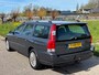 Volvo V70 2.4 Momentum Automaat ECC Leder Electric pakket LMV 16" Cruisecontrol Audio/CD Trekhaak Dealeronderhoud Apk 13/03/2027