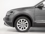 Volkswagen T-Roc 1.5 TSI Life IQ LIghts ACC Stoelv