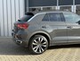 Volkswagen T-Roc 1.5 TSI Sport Business R | 3x R Line | Keyless | Dodehoek | CarPlay | LED |