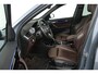 BMW X1 SDrive20i VDL Nedcar Edition (PANORAMADAK, TREKHAAK, SFEERVERLICHTING, CAMERA, STOELVERWARMING, DEALER ONDERHOUDEN)