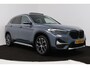 BMW X1 SDrive20i VDL Nedcar Edition (PANORAMADAK, TREKHAAK, SFEERVERLICHTING, CAMERA, STOELVERWARMING, DEALER ONDERHOUDEN)