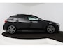 Mercedes-Benz A-klasse 180 Business Solution AMG (PANORAMADAK, TREKHAAK AFNEEMBAAR, STOELVERWARMING, SFEERVERLICHTING, CAMERA)