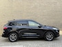 Ford Kuga 2.5 PHEV 225pk | ST-Line X | Navigatie | Camera | Black package | Full-LED | DAB | Keyless entry&start |Apple CarPlay / Android Auto | Sportstoelen | 18 inch velgen | Cruise control | Lane assist | Stoel&stuurverwarming | Bang&Olufsen audio | Elektrische achterklep | Volledig dealeronderhouden