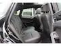 Porsche Macan 2.0 / 69.727 km! / 1e Eign. / Trekhaak / Panoramadak / Camera / Luchtvering / Leder / 20'' / Dodehoek / DAB / Stoelverwarming / Cruise Control