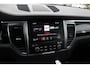 Porsche Macan 2.0 / 69.727 km! / 1e Eign. / Trekhaak / Panoramadak / Camera / Luchtvering / Leder / 20'' / Dodehoek / DAB / Stoelverwarming / Cruise Control
