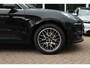 Porsche Macan 2.0 / 69.727 km! / 1e Eign. / Trekhaak / Panoramadak / Camera / Luchtvering / Leder / 20'' / Dodehoek / DAB / Stoelverwarming / Cruise Control