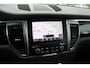 Porsche Macan 2.0 / 69.727 km! / 1e Eign. / Trekhaak / Panoramadak / Camera / Luchtvering / Leder / 20'' / Dodehoek / DAB / Stoelverwarming / Cruise Control