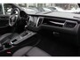 Porsche Macan 2.0 / 69.727 km! / 1e Eign. / Trekhaak / Panoramadak / Camera / Luchtvering / Leder / 20'' / Dodehoek / DAB / Stoelverwarming / Cruise Control
