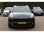 Porsche Macan 2.0 / 69.727 km! / 1e Eign. / Trekhaak / Panoramadak / Camera / Luchtvering / Leder / 20'' / Dodehoek / DAB / Stoelverwarming / Cruise Control