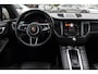 Porsche Macan 2.0 / 1e Eign. / Trekhaak / Panoramadak / Camera / Luchtvering / Leder / 20'' / Dodehoek / DAB / Stoelverwarming / Cruise Control