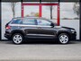 Skoda Karoq 1.0 TSI Style | Navigatie | Camera | Cruise Control | Parkeersensoren | LED Koplampen | Metallic Lak | Climate Control | Apple Carplay | Android Auto | Lichtmetalen Velgen 17'' | Privacy Glas | Auto Hold |