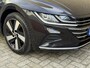 Volkswagen Arteon Shooting Brake 1.4 TSI 218pk eHybrid Elegance | Panoramadak | Trekhaak wegklapbaar | Virtual cockpit | Matrix LED | IQ Light | Navigatie | Camera | Apple CarPlay / Android Auto | Stoelverwarming voor&achter | Adaptieve cruise | Lane assist | Half leder/alcantara bekleding | Volledig dealeronderhouden