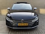 Volkswagen Arteon Shooting Brake 1.4 TSI 218pk eHybrid Elegance | Panoramadak | Trekhaak wegklapbaar | Virtual cockpit | Matrix LED | IQ Light | Navigatie | Camera | Apple CarPlay / Android Auto | Stoelverwarming voor&achter | Adaptieve cruise | Lane assist | Half leder/alcantara bekleding | Volledig dealeronderhouden