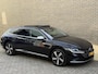 Volkswagen Arteon Shooting Brake 1.4 TSI 218pk eHybrid Elegance | Panoramadak | Trekhaak wegklapbaar | Virtual cockpit | Matrix LED | IQ Light | Navigatie | Camera | Apple CarPlay / Android Auto | Stoelverwarming voor&achter | Adaptieve cruise | Lane assist | Half leder/alcantara bekleding | Volledig dealeronderhouden