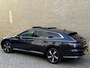 Volkswagen Arteon Shooting Brake 1.4 TSI 218pk eHybrid Elegance | Panoramadak | Trekhaak wegklapbaar | Virtual cockpit | Matrix LED | IQ Light | Navigatie | Camera | Apple CarPlay / Android Auto | Stoelverwarming voor&achter | Adaptieve cruise | Lane assist | Half leder/alcantara bekleding | Volledig dealeronderhouden