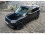 Land Rover Range Rover P550e Autobiography | Santorini Black | Caraway (cognac) leder | 23" inch | Tow Pack | Koelkast |
