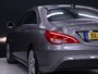 Mercedes-Benz CLA 180 AMG [APPLE CARPLAY, AMG VELG, LEDER INTERIEUR, CRUISE CONTROL, AUTOMATISCH DIMLICHT, SCHAKELFLIPPERS, NIEUWSTAAT]