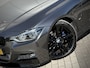 BMW 3-Serie 330e M-Sport High Executive Schuif-/kanteldak | Lederen Sportstoelen | Apple Carplay | Cobra verlagingsveren | 19 inch L.M. | Origin. NL Dealer O.H.