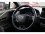 Toyota C-HR / C-HR+ 2.0 Plug-in Hybrid 220 Dynamic | stuur- en stoelverwarming| fabrieks navi | Apple carplay/Android Auto