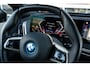 BMW iX xDrive50 Executive 112 kWh | 4-Wielbest. | Luchtvering | Trekhaak | Warmte comfort pakket | 22' Inch |