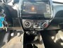 Suzuki Swift 1.2 Select // Honingraat grill // Stootlijst met rode bies // Fris kleurtje // Rijklaarprijs!