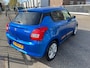 Suzuki Swift 1.2 Select // Honingraat grill // Stootlijst met rode bies // Fris kleurtje // Rijklaarprijs!