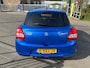 Suzuki Swift 1.2 Select // Honingraat grill // Stootlijst met rode bies // Fris kleurtje // Rijklaarprijs!