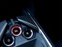 Alpine A390 GT | Gris Tonnerre mat | Pack Driving: Active Driver Assist, Emergency Brake Assist & Handsfree Parking | Devialet® XtremeSound audiosysteem | Decorpanelen dashboard en middenconsole in geweven carbon | Alpine sportstoelen met geperforeerd Alcantara®, elektrisch en verwarmd |