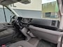Volkswagen Crafter 35 2.0TDI 177pk! L3H3 EL Highline Trekhaak Camera Navi PDC-a+v Dab Treeplanken Schuifdeur Bluetooth EURO-6 CruiseControl Voorruitverwarming Betonplex-Vloer Wandbetimmering Aut.Verlichting Elek.Ramen/Spiegels Euro 6 Krachtige motor 177pk/410Nm zorgt voor 3.500 kg Trekgewicht!
