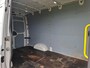 Volkswagen Crafter 35 2.0TDI 177pk! L3H3 EL Highline Trekhaak Camera Navi PDC-a+v Dab Treeplanken Schuifdeur Bluetooth EURO-6 CruiseControl Voorruitverwarming Betonplex-Vloer Wandbetimmering Aut.Verlichting Elek.Ramen/Spiegels Euro 6 Krachtige motor 177pk/410Nm zorgt voor 3.500 kg Trekgewicht!