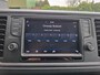 Volkswagen Crafter 35 2.0TDI 177pk! L3H3 EL Highline Trekhaak Camera Navi PDC-a+v Dab Treeplanken Schuifdeur Bluetooth EURO-6 CruiseControl Voorruitverwarming Betonplex-Vloer Wandbetimmering Aut.Verlichting Elek.Ramen/Spiegels Euro 6 Krachtige motor 177pk/410Nm zorgt voor 3.500 kg Trekgewicht!