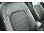 Volkswagen Golf 1.2 TSI 110pk Business Edition Connected Trekhaak Camera Stoelverwarming Navigatie