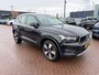 Volvo XC40 1.5 T2 Business Pro | Trekhaak | Panoramadak | Achteruitrijcamera | Parkeersensoren | Stoelverwarming | Navigatie | Apple Carplay | Android Auto | Keyless Entry | Elektrische Achterklep | Cruise Control Adaptief