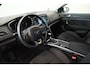 Renault Megane Estate 1.3 TCe Limited Navigatie CruiseControl Trekhaak !! 2e Pinksterdag geopend van 12:00 tot 17:00u !!
