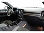 Volvo XC40 T4 Plug-in hybrid Plus Dark | Apple Carplay/Android Auto | Premium audio | Stuurverwarming | Achteruitrijcamera | Extra getint glas |