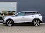 Peugeot 2008 1.2 100 pk Allure 1ste eigenaar | Climate Control | Parkeersensoren V+A | LED | 17" LMV | Navigatie via Apple Carplay & Android Auto