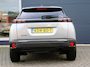 Peugeot 2008 1.2 100 pk Allure 1ste eigenaar | Climate Control | Parkeersensoren V+A | LED | 17" LMV | Navigatie via Apple Carplay & Android Auto