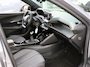 Peugeot 2008 1.2 100 pk Allure 1ste eigenaar | Climate Control | Parkeersensoren V+A | LED | 17" LMV | Navigatie via Apple Carplay & Android Auto