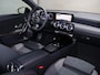 Mercedes-Benz A-klasse 180 Business Solution AMG | Panoramaschuifdak | Premium Plus pakket | Stoelverwarming | Achteruitrijcamera | MULTIBEAM LED |