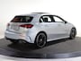 Mercedes-Benz A-klasse 180 Business Solution AMG | Panoramaschuifdak | Premium Plus pakket | Stoelverwarming | Achteruitrijcamera | MULTIBEAM LED |