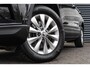 Skoda Karoq 1.5 TSI 150pk DSG ACT Business Edition | Cruise Control | Stoelverwarming | Achteruitrijcamera | Parkeersensoren Voor / Achter | All Season Banden