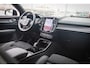 Volvo EX40 Single Motor Ext. Range Ultra Bl. Ed. Eur. 82 kWh | Adaptieve Cruise Control | BLIS Dodehoek detectie | Schuif / Kanteldak | 360 Camera | 20 Inch | Stoel + Stuurverwarming | Extra Getint Glas Achter
