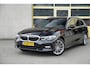 BMW 3-Serie Touring 318i Automaat! High Executive Edition BJ2021 Lmv 18" | Led V+A | Pdc | Elek. achterklep | Navi | Virtual cockpit | Dashboard verlichting | Climate control | Cruise control | Lederen bekleding | Sportstoelen | Verwarmde voorstoelen | Zwarte hemel