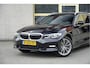 BMW 3-Serie Touring 318i Automaat! High Executive Edition BJ2021 Lmv 18" | Led V+A | Pdc | Elek. achterklep | Navi | Virtual cockpit | Dashboard verlichting | Climate control | Cruise control | Lederen bekleding | Sportstoelen | Verwarmde voorstoelen | Zwarte hemel