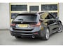 BMW 3-Serie Touring 318i Automaat! High Executive Edition BJ2021 Lmv 18" | Led V+A | Pdc | Elek. achterklep | Navi | Virtual cockpit | Dashboard verlichting | Climate control | Cruise control | Lederen bekleding | Sportstoelen | Verwarmde voorstoelen | Zwarte hemel