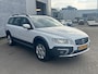 Volvo XC70 2.0 T5 FWD Summum | Trekhaak | Schuifdak | Parkeersensoren | BLIS | Cruise Control Adaptief | Lederen Bekleding | Bi-Xenon | Stoelverwarming | Elektrische Achterklep