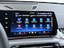 BMW iX1 eDrive20 67kWh M Sport pakket Pano-Dak/Schuif-dak Leer SOH 100% Warmtepomp Camera Navi Ecc PDC-a+v Apple Carplay Android Auto Elek.Achterklep Zwarte-Hemel VerkeersbordHerkenning WiFi M Aerodynamica Lmv Led Privacy Glas Isofix DAB Keyless Wifi 1e Eigenaar Origineel Nederlandse Auto !!