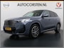BMW iX1 eDrive20 67kWh M Sport pakket Pano-Dak/Schuif-dak Leer SOH 100% Warmtepomp Camera Navi Ecc PDC-a+v Apple Carplay Android Auto Elek.Achterklep Zwarte-Hemel VerkeersbordHerkenning WiFi M Aerodynamica Lmv Led Privacy Glas Isofix DAB Keyless Wifi 1e Eigenaar Origineel Nederlandse Auto !!